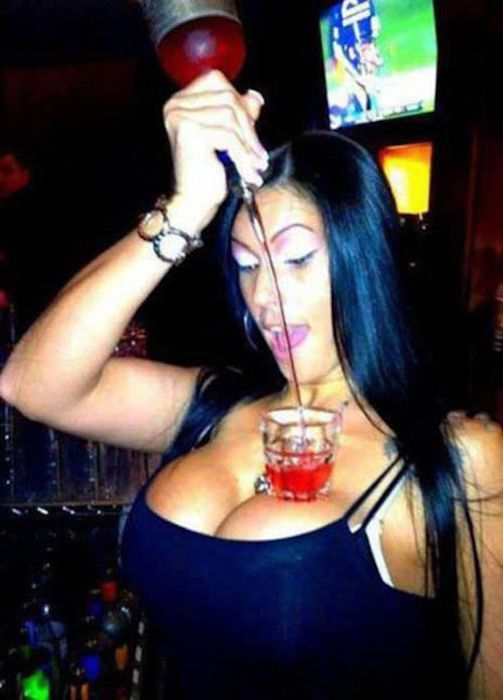 Девушки веселятся