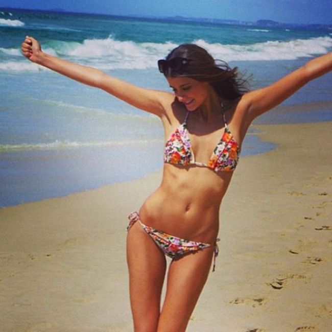 Девушки в бикини