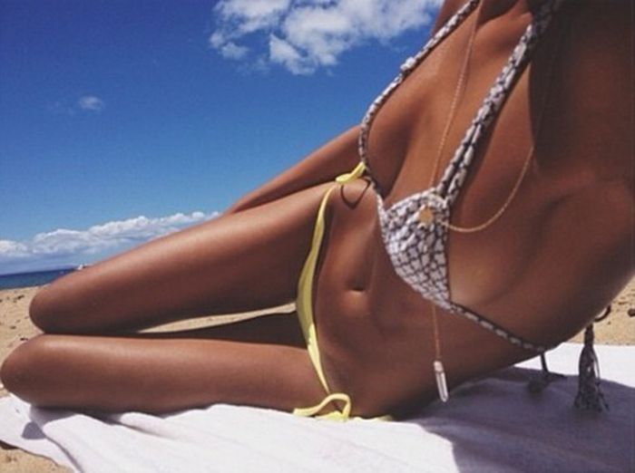 Девушки в бикини