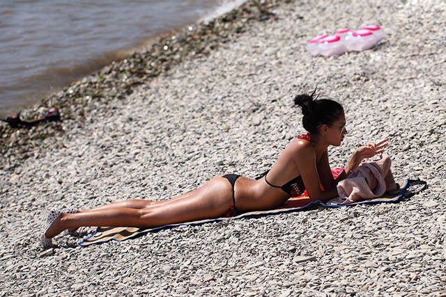 Стройняшки в бикини