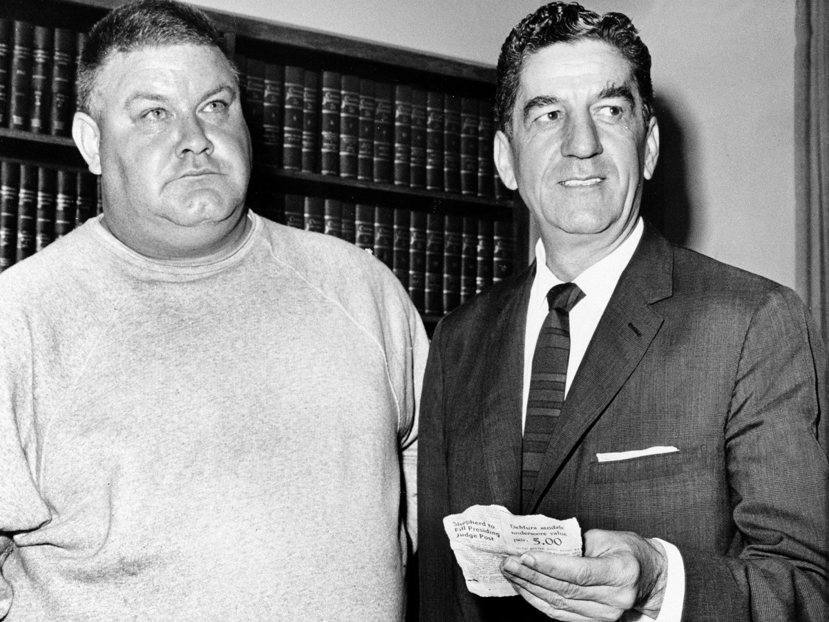 Захватывающая история о прощелыге, который успел побывать хирургом, начальником тюрьмы, преподавателем колледжа и не только