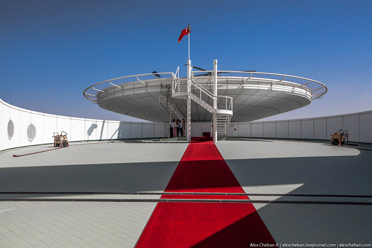 Теннис над облаками