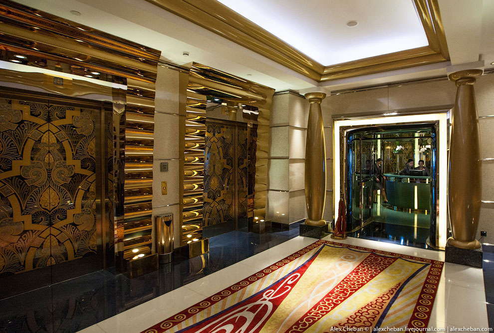 Теннис над облаками