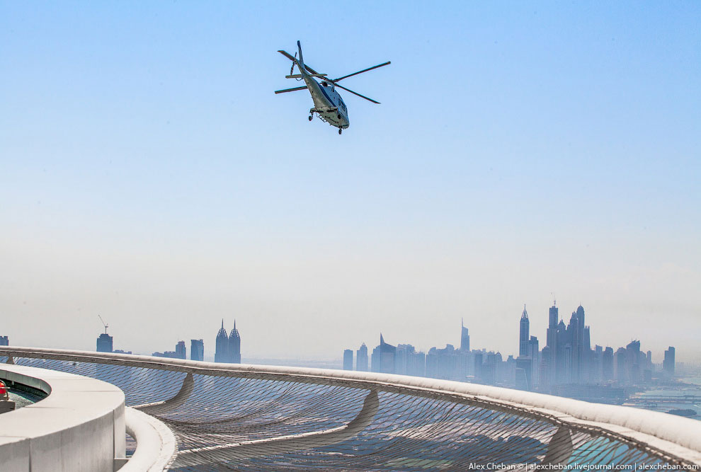 Теннис над облаками