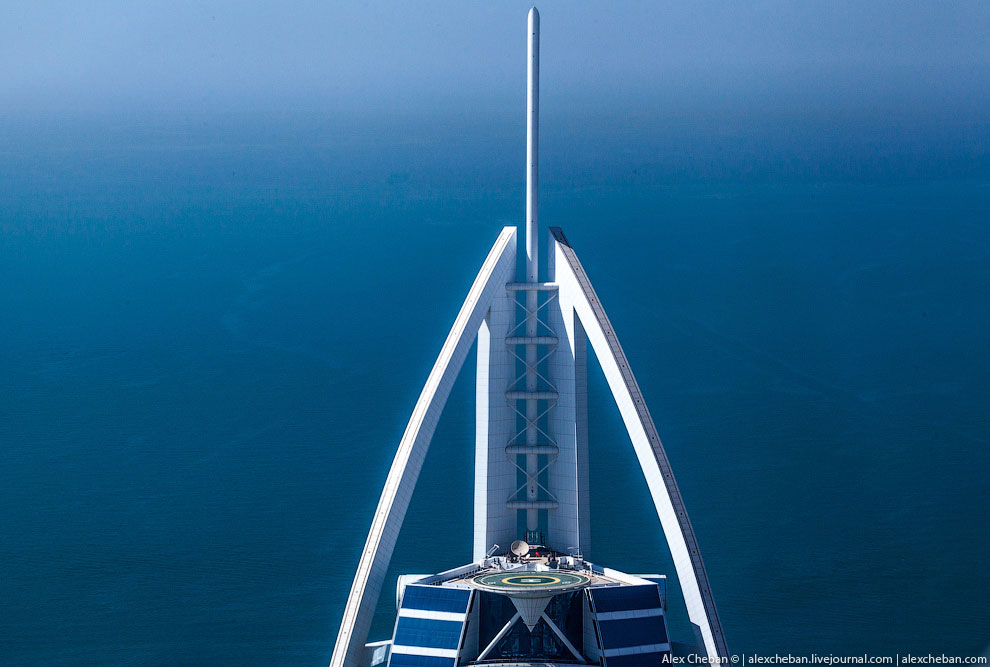 Теннис над облаками