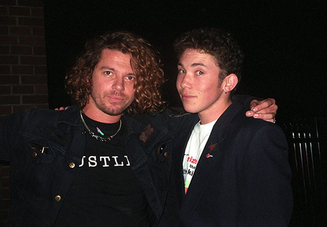 От Одри Хепбёрн до Леди Гаги: фотограф 25 лет делал селфи со знаменитостями