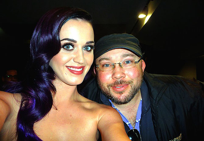 От Одри Хепбёрн до Леди Гаги: фотограф 25 лет делал селфи со знаменитостями