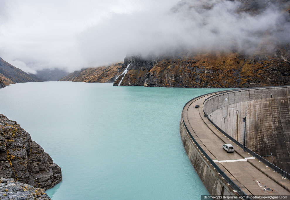 Плотина Мавосин в Швейцарии