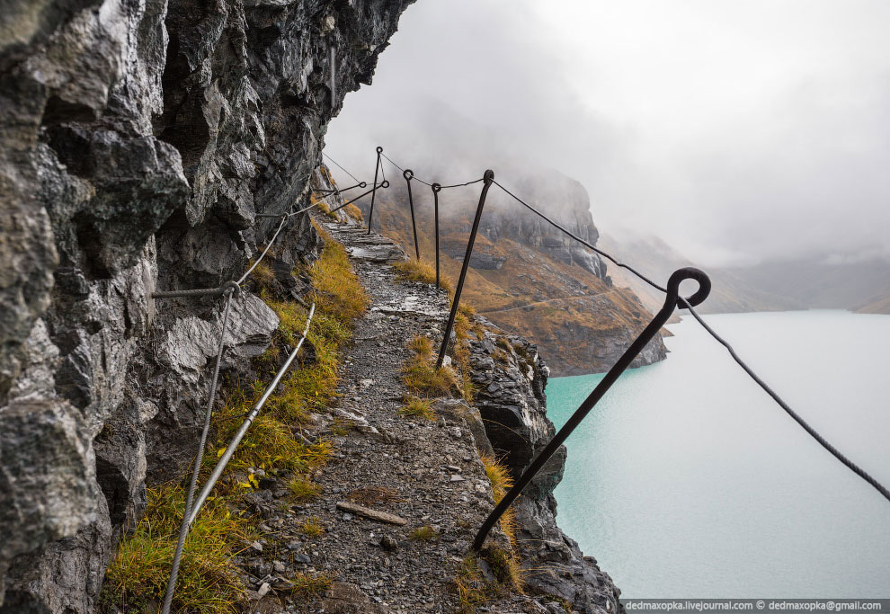 Плотина Мавосин в Швейцарии