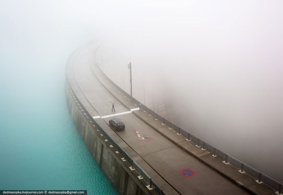 Плотина Мавосин в Швейцарии