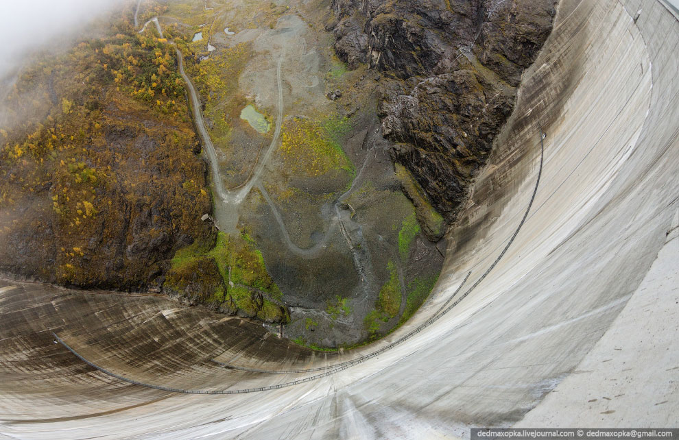 Плотина Мавосин в Швейцарии