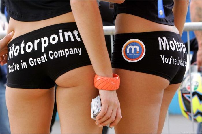 Девушки с гонок Формулы-1 (101 фото)