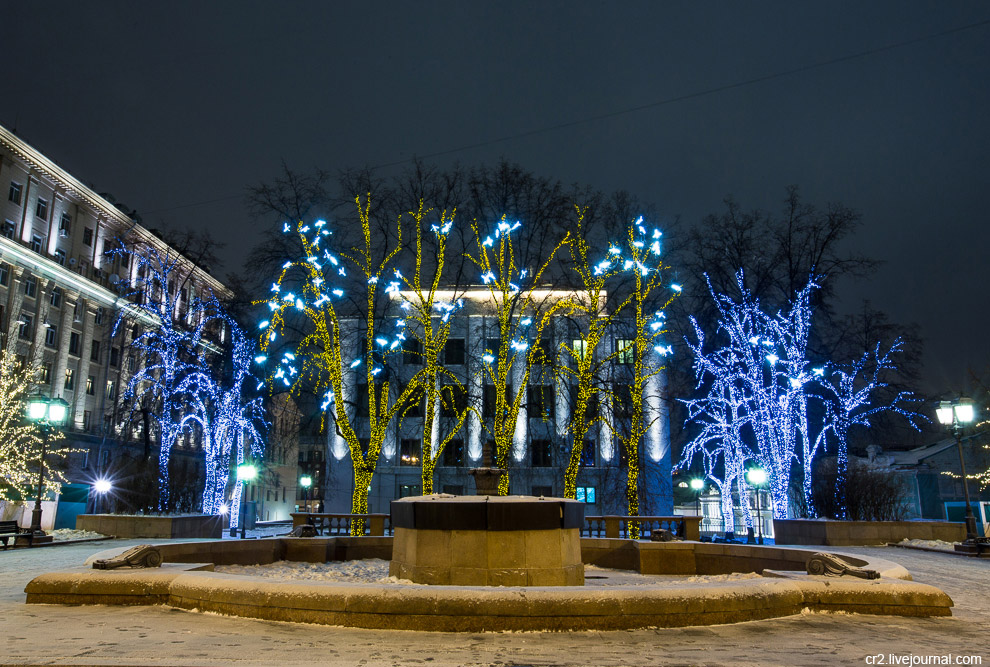 Новогодняя иллюминация в Москве