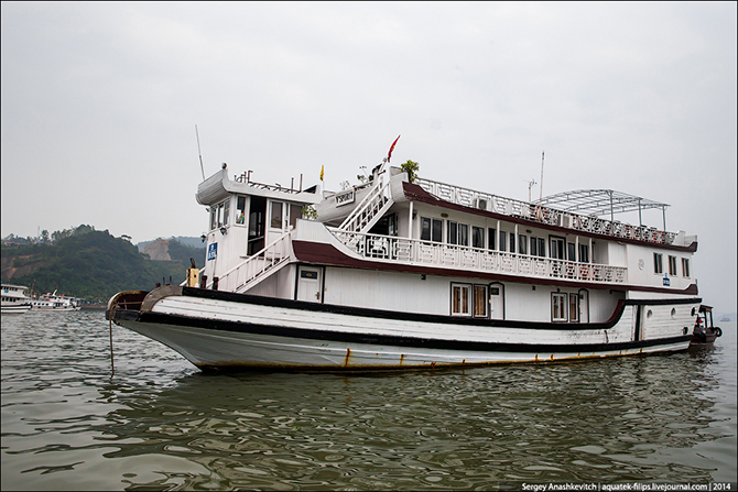 Путешествие на корабле по бухте Халонг