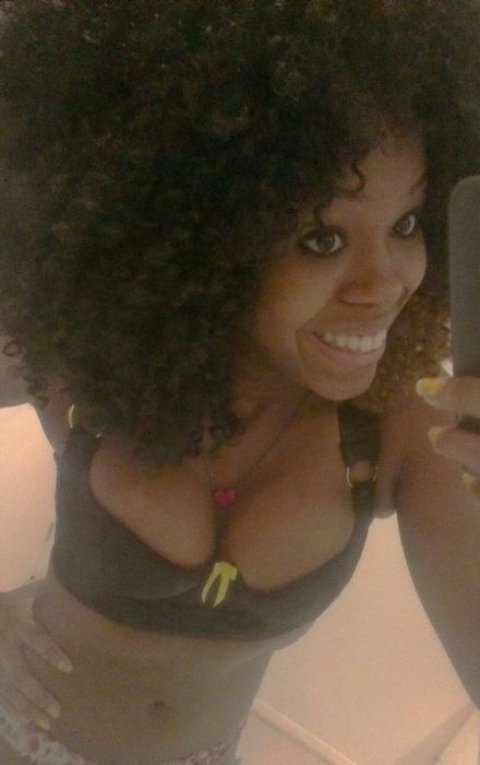 Красивые темнокожие девушки (50 фото)