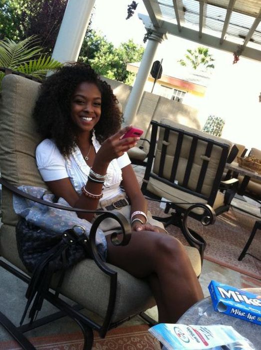 Красивые темнокожие девушки (50 фото)