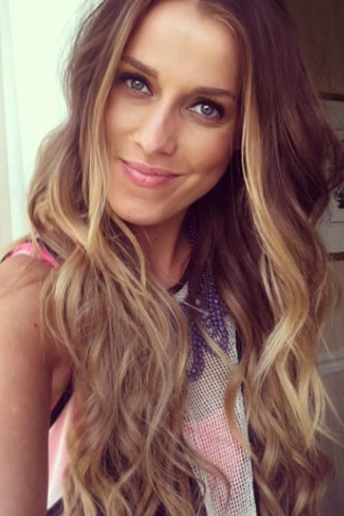 Девушки фотографируют себя (43 фото)