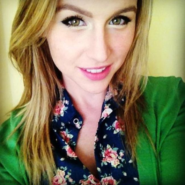 Девушки фотографируют себя (43 фото)