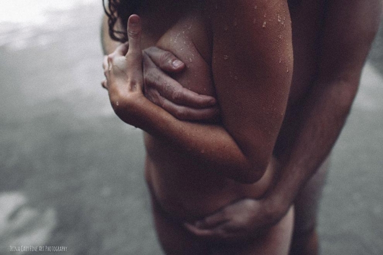 Интимная послеродовая фотосессия женщины, родившей 3 детей за 1 год и потерявшей уверенность в себе