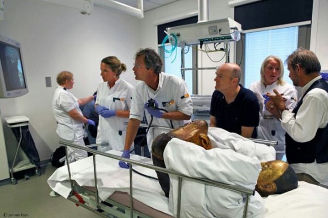 Статую Будды XII века проверили на томографе