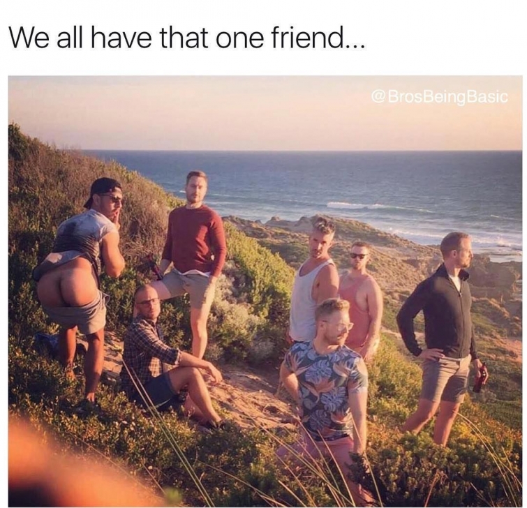 Смешная страница в Instagram, где мужчины пародируют типичные женские фотографии