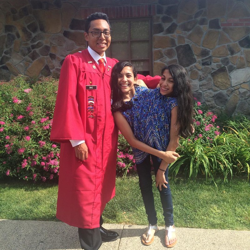 Лупита и Кармен Невероятная жизнь девочек-сиамских близнецов