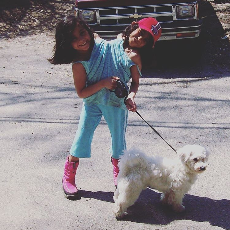 Лупита и Кармен Невероятная жизнь девочек-сиамских близнецов