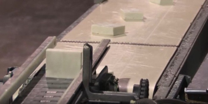 В отеле поставили камеры и увидели, ЧТО сделала горничная с мылом постояльцев!