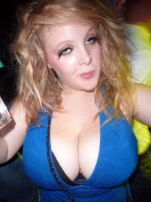 Девушки веселятся