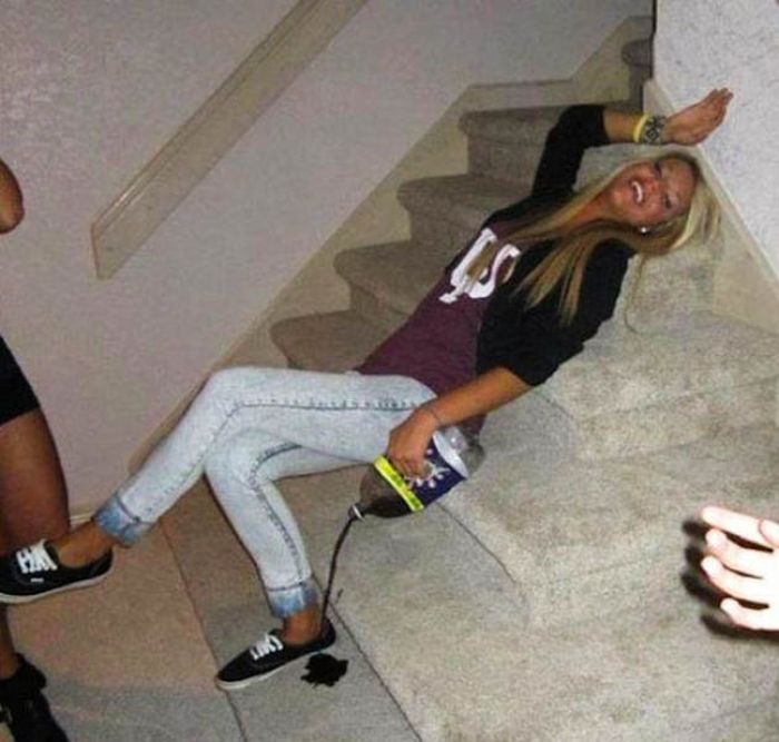 Девушки веселятся