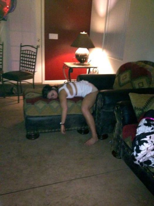 Девушки веселятся