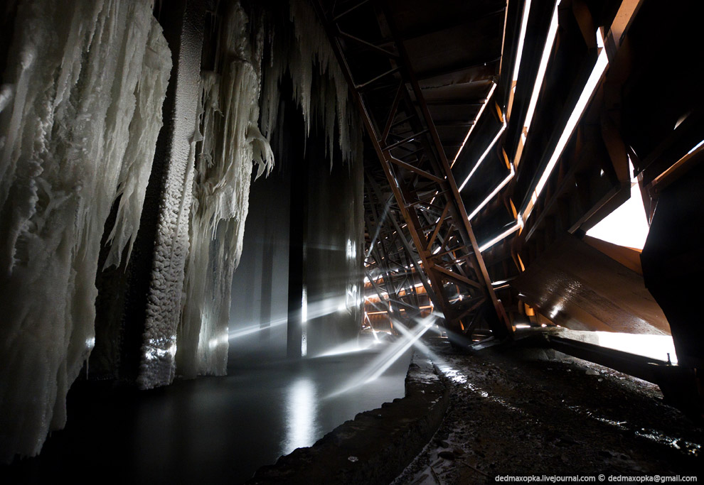 Градирни — огромные охлаждающие башни