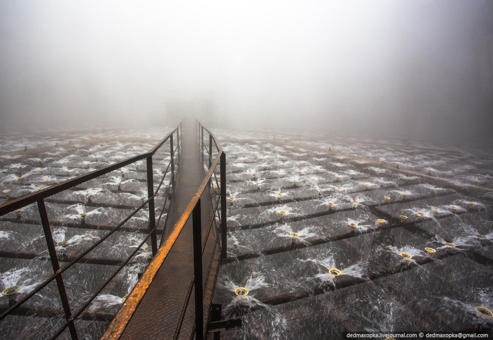 Градирни — огромные охлаждающие башни