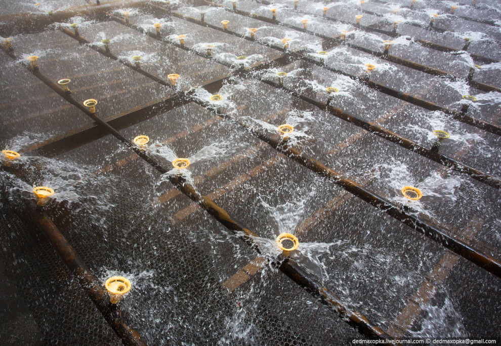 Градирни — огромные охлаждающие башни