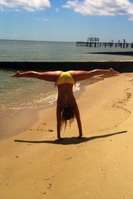 Девушки в бикини