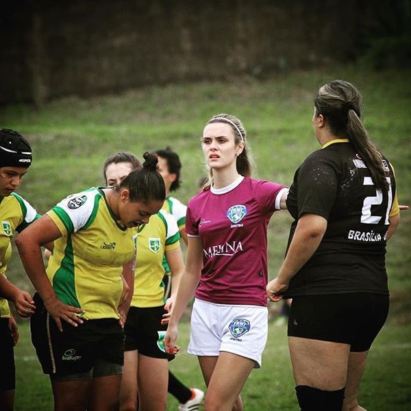 Регбийный тренер Таис Вебер по прозвищу Барби