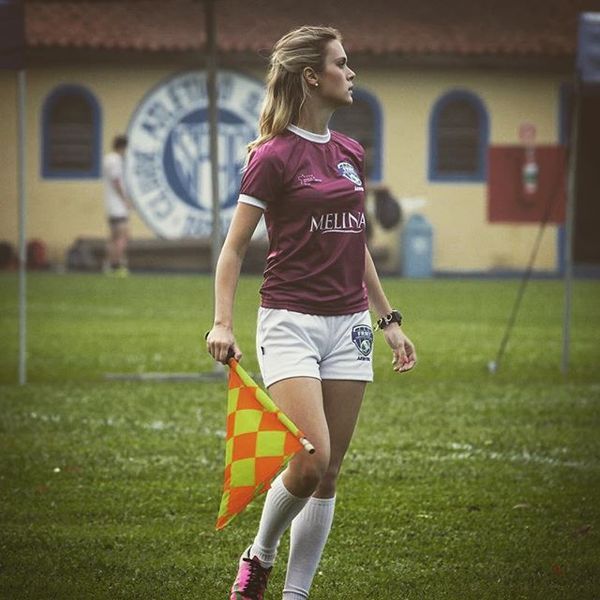 Регбийный тренер Таис Вебер по прозвищу Барби