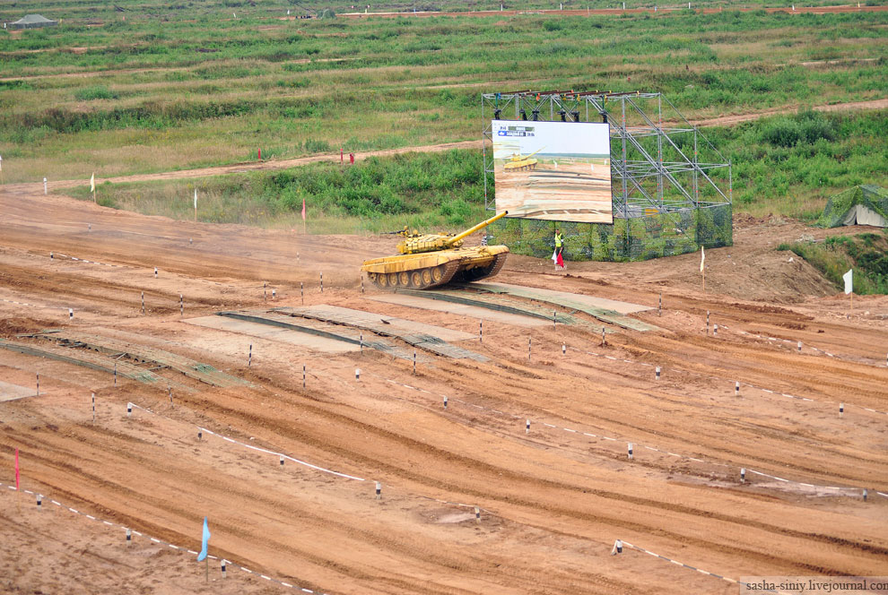 Танковый биатлон