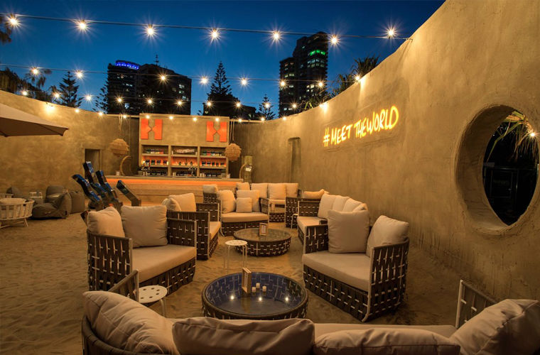 В австралийском городе Голд Кост открылся хостел из песка В австралийском городе Голд Кост открылся хостел из песка