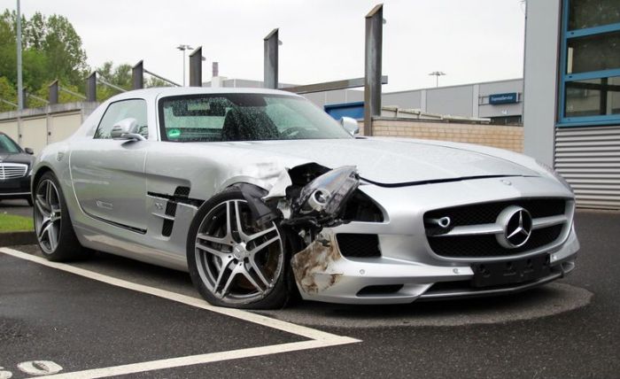 Аварии дорогих суперкаров (43 фото)