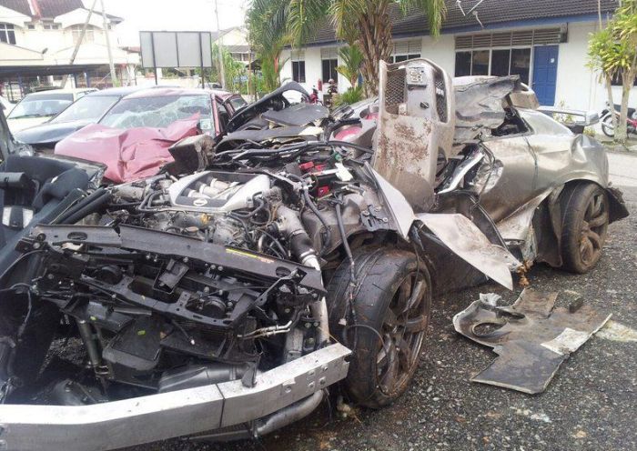 Аварии дорогих суперкаров (43 фото)