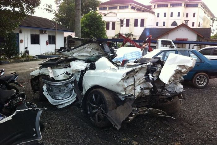 Аварии дорогих суперкаров (43 фото)