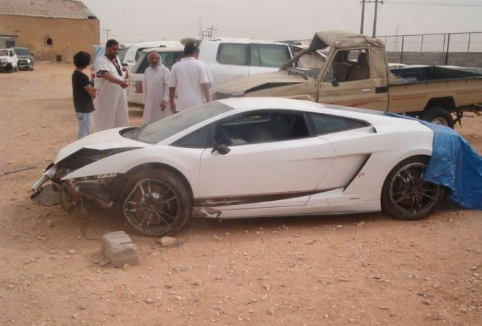 Аварии дорогих суперкаров (43 фото)