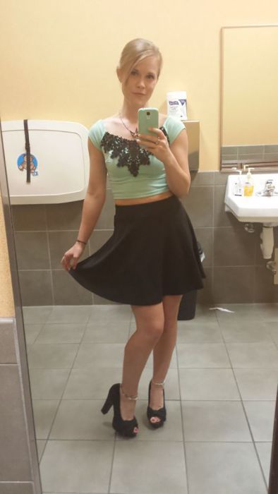 Девушки на работе