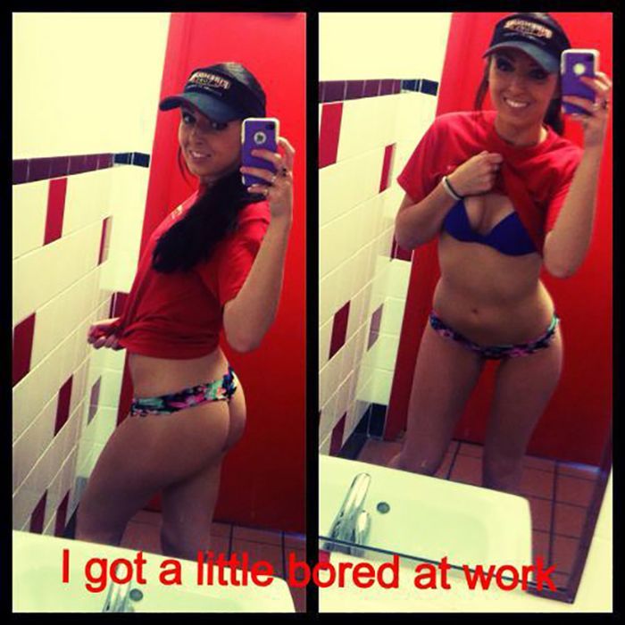 Девушки на работе