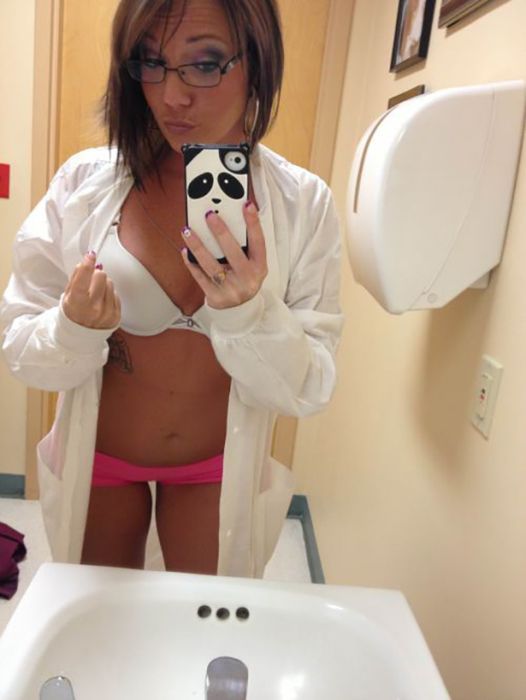 Девушки на работе