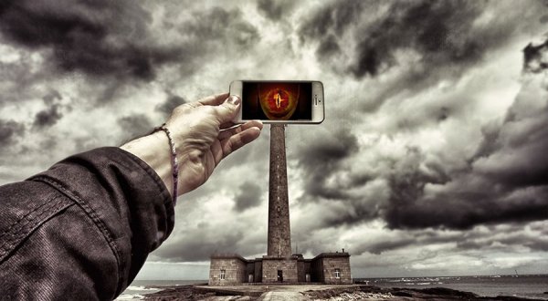 Фото с мобильника в реальной жизни от Francois Dourlen