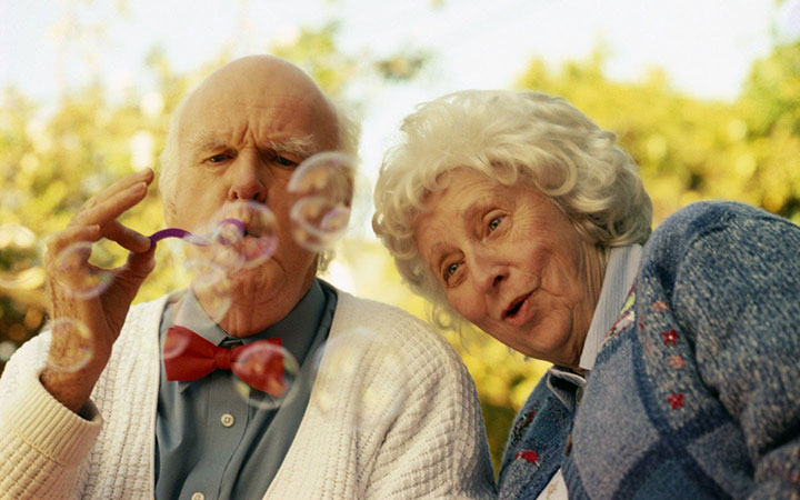 «Годы внукам не помеха!» или несколько историй о самых молодых и самых старых бабушках и дедушках во всем мире. Часть 2. «Плохо быть старым, трезвым и больным!» «Годы внукам не помеха!» или несколько историй о самых молодых и самых старых бабушках и дедушках во всем мире. Часть 2. «Плохо быть старым, трезвым и больным!»