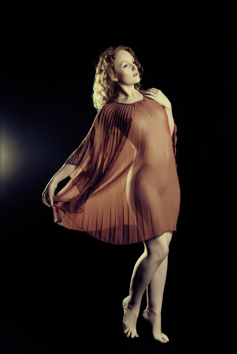 Ню в кроличьем стиле