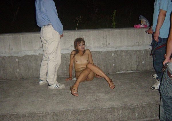 Эксгибиционистки на свободе